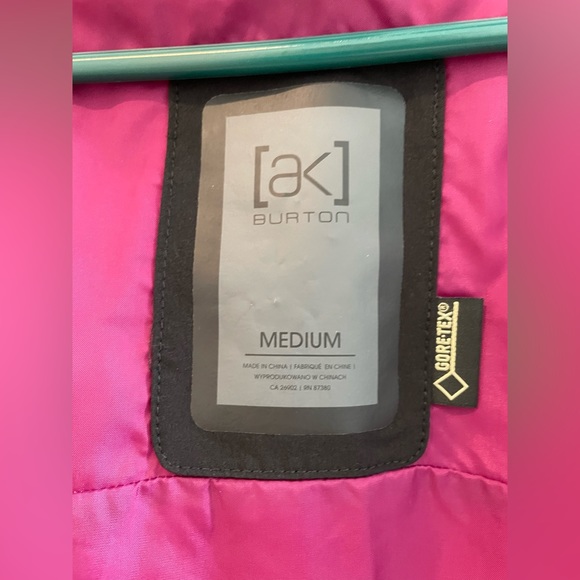 Women's Burton [ak] GORE‑TEX 2L Jacket - Sz Medium - Picture 3 of 5